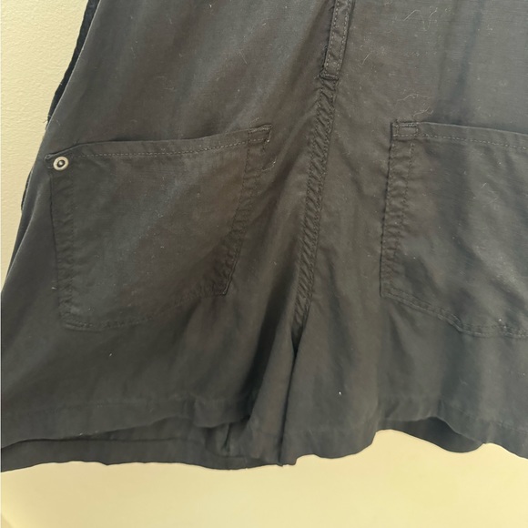 Azure Skies by Urban Outfitters black shorts overalls, size: small - Picture 5 of 6